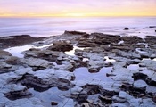 глиняный берег, водичка, трещины