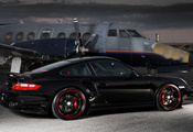 Porsche, красный обод дисков, черный, аэродром